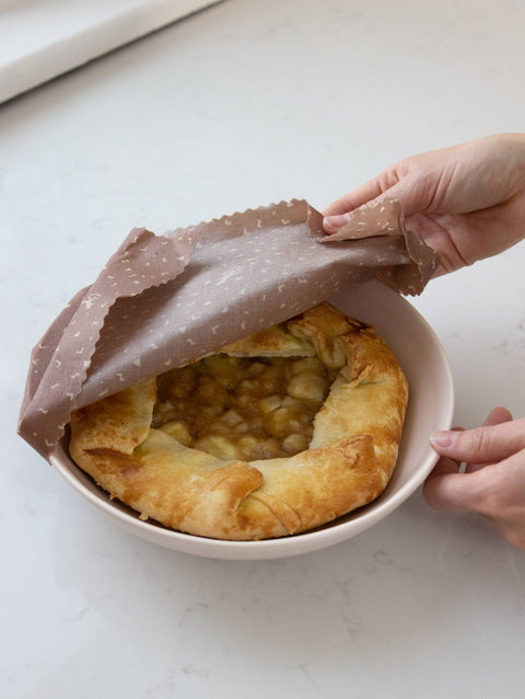 Beeswax food wraps are an all natural, reusable & eco-friendly alternative to plastic wrap in the kitchen and beyond.