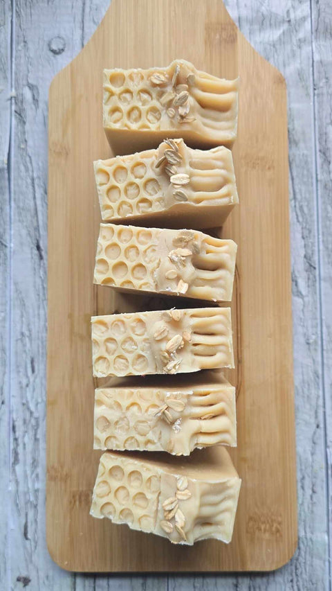 Peak to Creek's Lemon, Goats Milk, Oats & Honey Tallow Bar Soap combines tallow and goat's milk for ultimate skin nourishment. Made with local honey and oats, this bar is also perfect for those with sensitive skin.