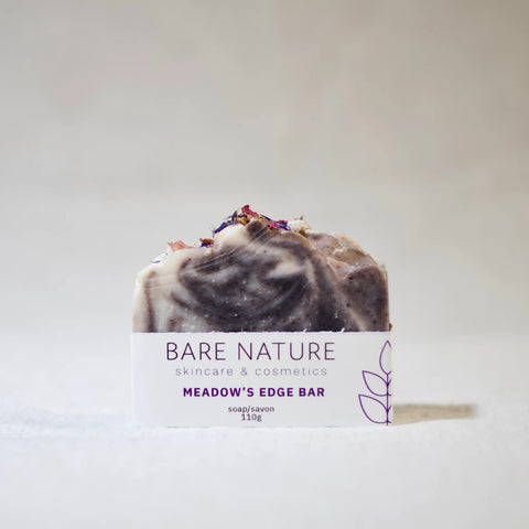 Bare Nature's Meadow's Edge Bar Soap is inspired by the feeling of walking barefoot in an alpine meadow. The soap has a deep, woodsy, floral scent and offers a rich and creamy lather that leaves your skin feeling nourished and clean.
