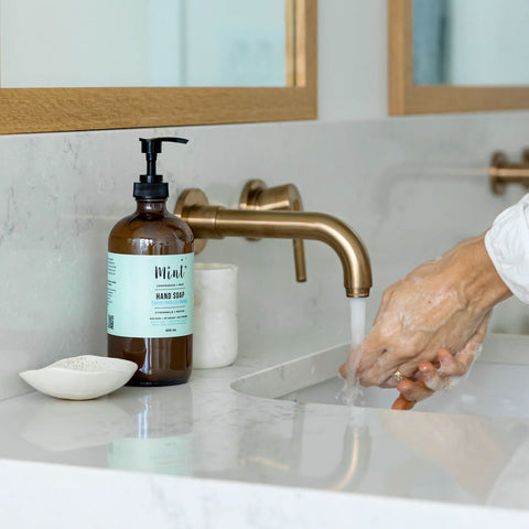 A gentle formula made with jojoba oil and plant-based, all natural cleansing agents that leaves your hands feeling soft and clean.