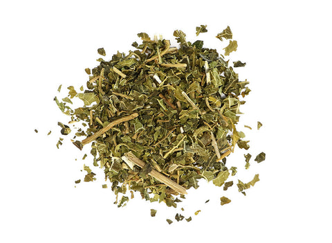 Papaya Leaf (Carica papaya) comes from the small tropical tree that bears the Papaya fruit. The Papaya tree can be found in most tropical climates and has a long history of use in traditional healing for its health supporting properties.