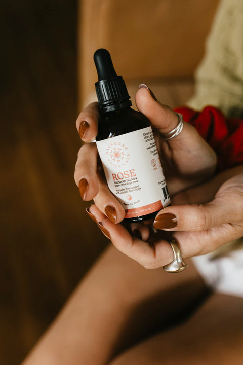 Bask in the delicate flavours of Himalayan Rose Petals with these Rose Heirloom Bitters from Backbone Botanicals. These bitters are a delicate blend of rose with mandarin orange peel and a bitter earthiness. Rose is known for its heart opening, protecting properties.