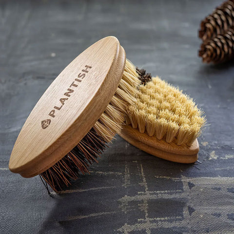 Our unique sisal &  palm bamboo vegetable brush is perfect for scrubbing farm-fresh fruits, vegetables, shellfish.