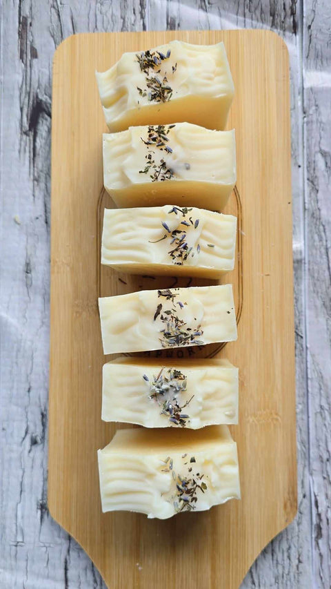 Take your shower to the next level with our Spa Day tallow soap! Experience the invigorating and moisturizing blend of lavender and peppermint designed to awaken your senses and revitalize your skin.