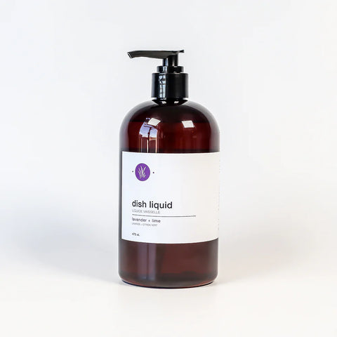 Get your dirtiest dishes sparkling clean with naturally potent ingredients that are gentle on hands. Infused with our favourite cleaning essential oils to refresh and brighten your day, these suds are tough on grease without drying out your hands!