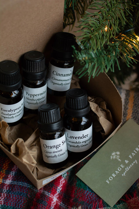 Discover the calming, uplifting, and restorative world of essential oils with our thoughtfully curated Aromatherapy Starter Gift Box.