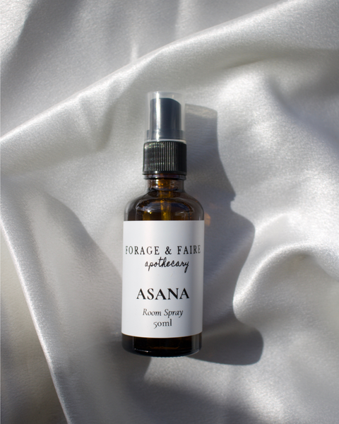 Asana is a crisp, cooling mist that's been created to refresh both body and space. Bright, clarifying and invigorating, the scent instantly awakens the senses while bringing a calm, open feeling to the atmosphere. Clarifying notes linger lightly in the air, creating a spa-like experience that feels energizing, restorative, and deeply refreshing throughout the day.