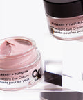 We asked ourselves: how much punch can we pack into an eye cream? Turns out, quite a lot. The antioxidants in our formula do an A+ job of reducing the appearance of fine lines, puffiness and dark circles. It’s more of a cream than a balm, so it absorbs easily and can be worn under makeup. Its colour comes from purely pressed bilberries.