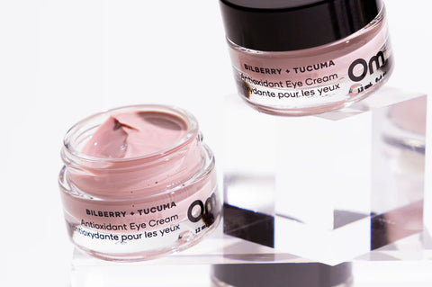 We asked ourselves: how much punch can we pack into an eye cream? Turns out, quite a lot. The antioxidants in our formula do an A+ job of reducing the appearance of fine lines, puffiness and dark circles. It’s more of a cream than a balm, so it absorbs easily and can be worn under makeup. Its colour comes from purely pressed bilberries.