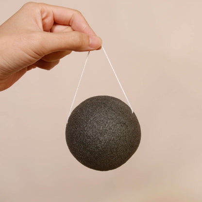 Konjac sponges are made from the Konjac root, a porous vegetable that grows native to Asia.&nbsp; The Konjac plant is naturally alkaline, helping to balance the pH of our skin as well as gently cleanse &amp; exfoliate the skin.&nbsp;