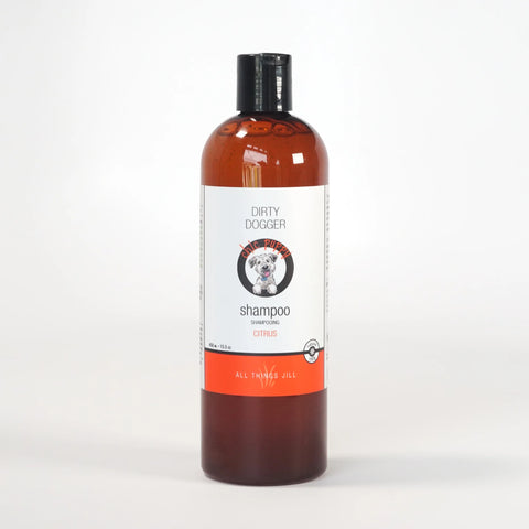 This doggy wash features organic, hydrating oils that moisturize and purify your dog's skin. A detergent-free shampoo that cleans deeply without causing any irritation, this unique formula will leave your four-legged friend feeling soothed, relaxed and itch free