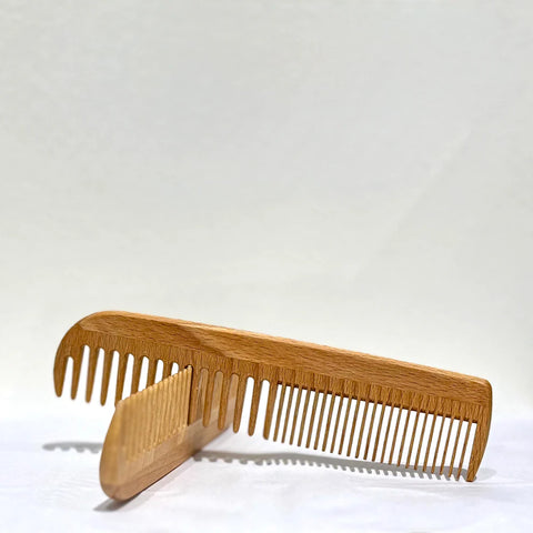 This dual tooth hair comb is the best of both worlds when it comes to hair combs! With one side being fine tooth, and the other being moderately wide tooth, this comb is great for all hair types.