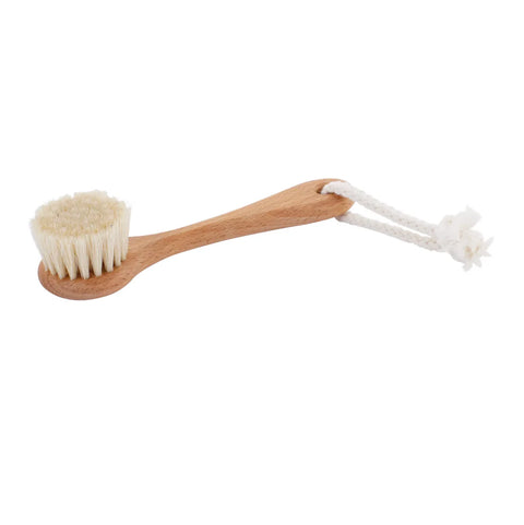 This face dry brush is made of soft goat hair bristle, providing a luxurious and gentle facial massage.