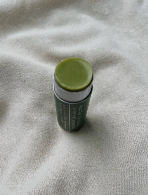 Genesis Tallow's Matcha Skin Corrector Stick is a tallow based roll on corrector stick formulated with key ingredients that help with under eye dark circles, puffiness, fine lines, chapped lips, and dry skin.