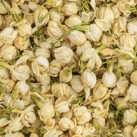 Jasmine Buds (Jasminum sambac) are delicately fragrant blossoms traditionally used in Ayurvedic, Chinese, and Middle Eastern herbal traditions to support emotional well-being, relaxation, and heart-centered balance.