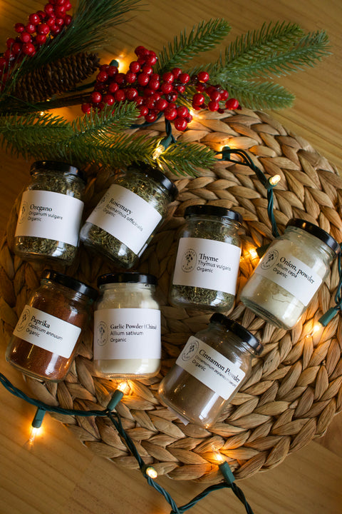 Give the gift of flavour, culinary creativity, and everyday nourishment with our Kitchen Essentials Holiday Gift Box - a curated collection of organic, high-quality spices chosen to elevate any home cook’s spice cabinet.