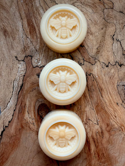 Peak to Creek's Tallow Lotion Bars are a concentrated, solid moisturizer crafted with nutrient-dense, grass-fed tallow, creamy shea butter, nourishing coconut oil, and protective beeswax. Each bar is lightly scented with pure therapeutic essential oils, never fragrance oils, allowing the scent to remain soft, grounding, and close to the skin.