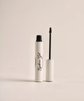 This clear volumizing brow gel lifts and sets every hair in place while conditioning for long-term softness and strength. Infused with nourishing castor oil and shea butter, it helps support healthy-looking brows, while bayberry wax delivers flexible hold without stiffness.