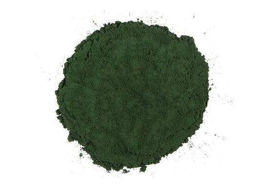 Spirulina (Arthrospira platensis) is a blue-green algae that has a long history of use around the world as a source of plant protein as well as for its many other health supporting properties. Spirulina can be used as a source of vitamins, minerals and many of nutrients.