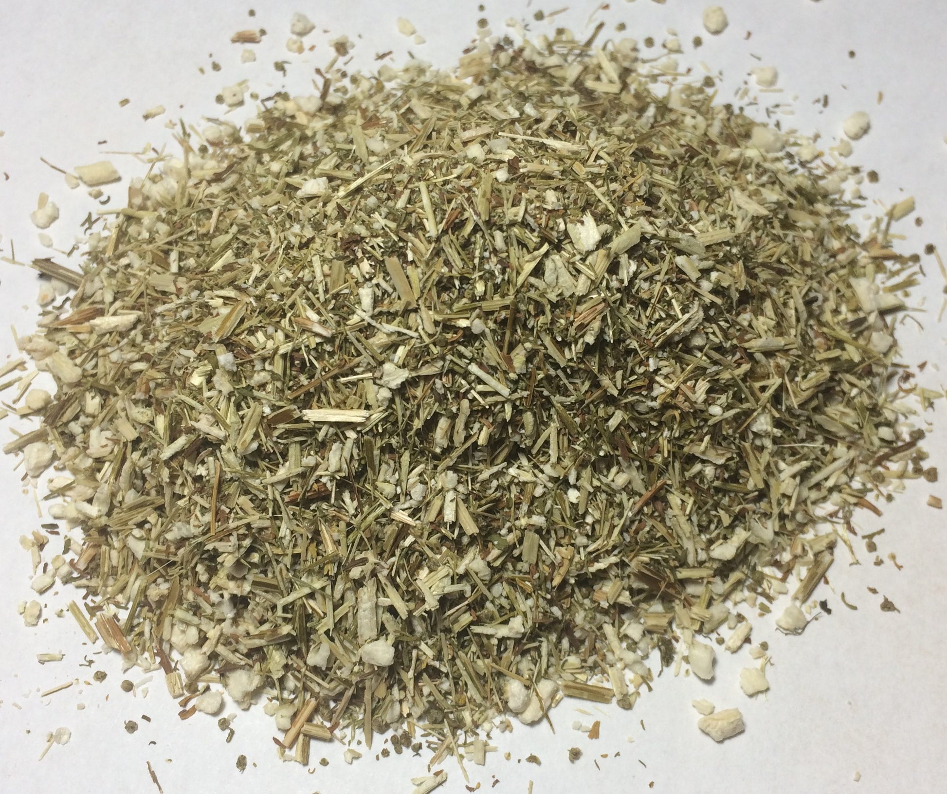 Sweet Annie (Artemisia annua), also commonly known as Sweet Wormwood, originates in Europe and Asia. Sweet Annie has a long history of use for its many health supporting properties.