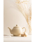This Classic 2-Cup Tea Pot is perfect for brewing small batches of tea, evoking a cafe-like feeling right in the comfort of your own home.