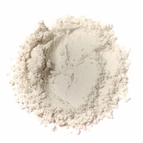 White cosmetic clay, also known as white kaolin clay, is a very fine and light clay that has natural absorbency properties. It is the mildest of all clays and is suitable for people with sensitive skin. It helps stimulate circulation to the skin while gently exfoliating and cleansing it.