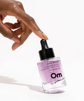 This water-based elixir is infused with hyaluronic acid, herbal extracts, amino acids, and collagen tripeptides to deeply hydrate and visibly smooth the skin. For the ultimate absorption, blend your favorite face oil with one of our oil-free elixirs—it’ll disappear in a flash.