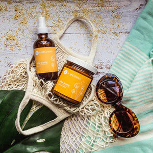 Is your skin burning from too much sun? Aloe is a well-known all-natural way to protect delicate skin from the drying effects of UV rays. Spray liberally after sun exposure to soothe the skin and enjoy a light cooling sensation from 100% pure Peppermint essential oil.