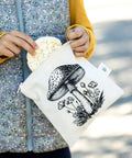 Ditch single-use plastic and pack your snacks sustainably with our eco-friendly Reusable Snack Bag. 