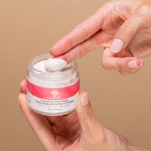 This 93% organic face cream may become your favourite addition to your daily skincare routine! Perfect for normal to oily and sensitive skin this face cream will help with redness and breakouts while soothing and calming skin.