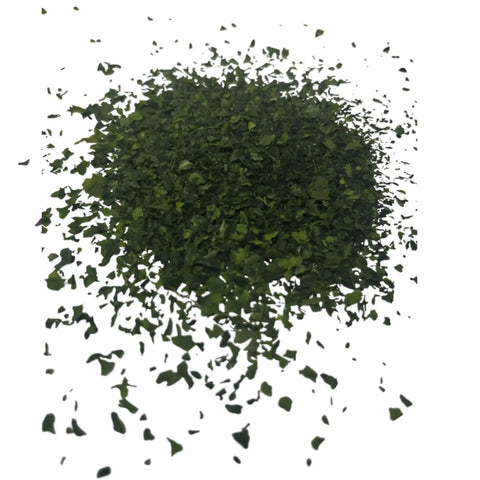 Sea lettuce flakes are plant-based, vegan, and naturally rich in iodine, iron, calcium, magnesium, and essential vitamins. With a mild, fresh ocean flavour and delicate texture, they are growing in popularity as an easy, everyday sea vegetable.